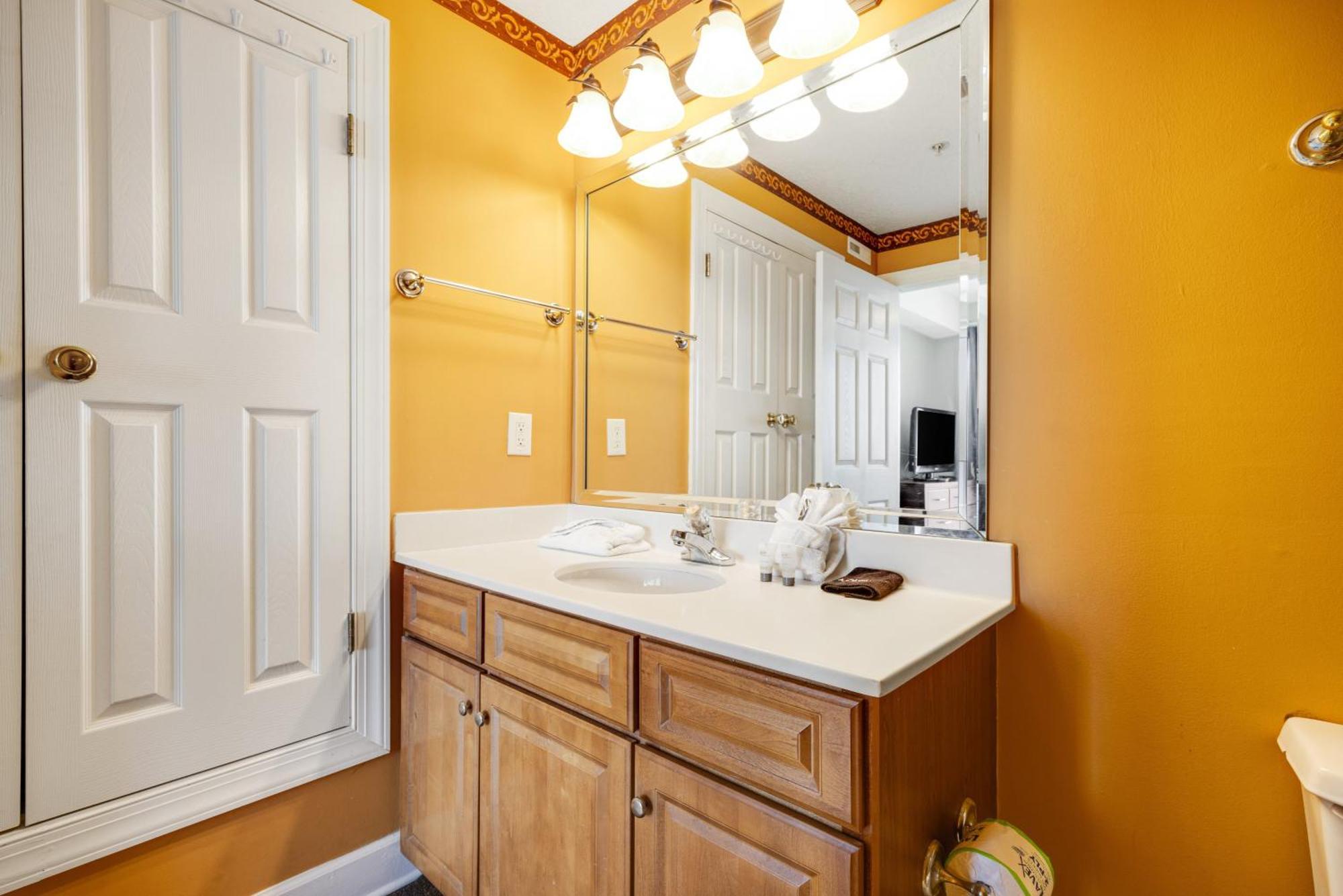Parking Included-Beachfront 2Bd Ocean Villa! Gorgeous Amenities, Private Complex Panama City Beach Exterior photo